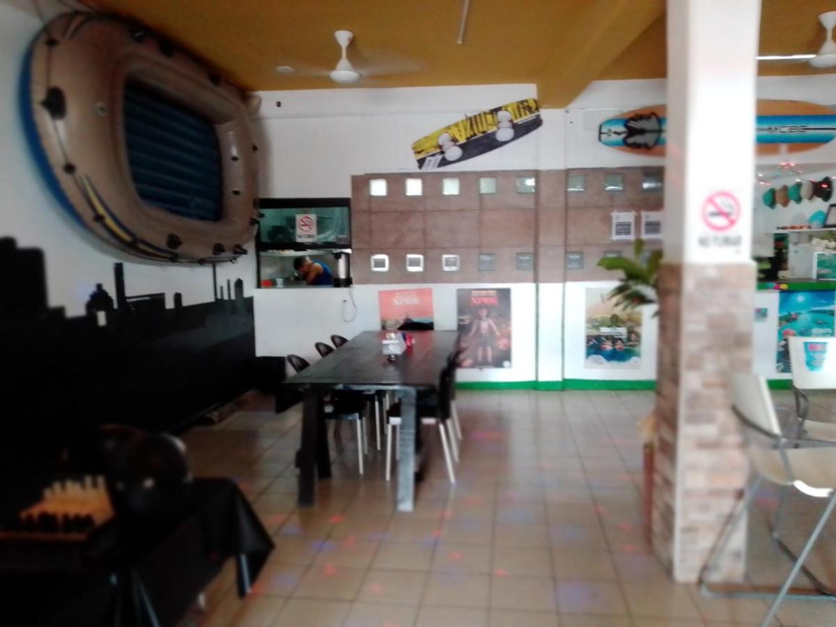 Hostal Hotel Ado Cancún Exteriör bild
